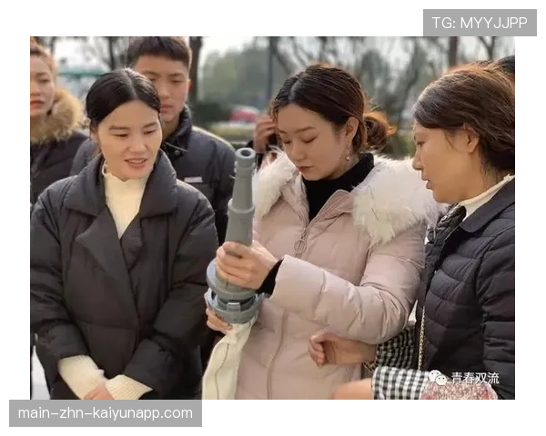 世界游泳青少年培训体系的家庭参与模式分析，中国青少年游泳训练教学大纲教法指导书